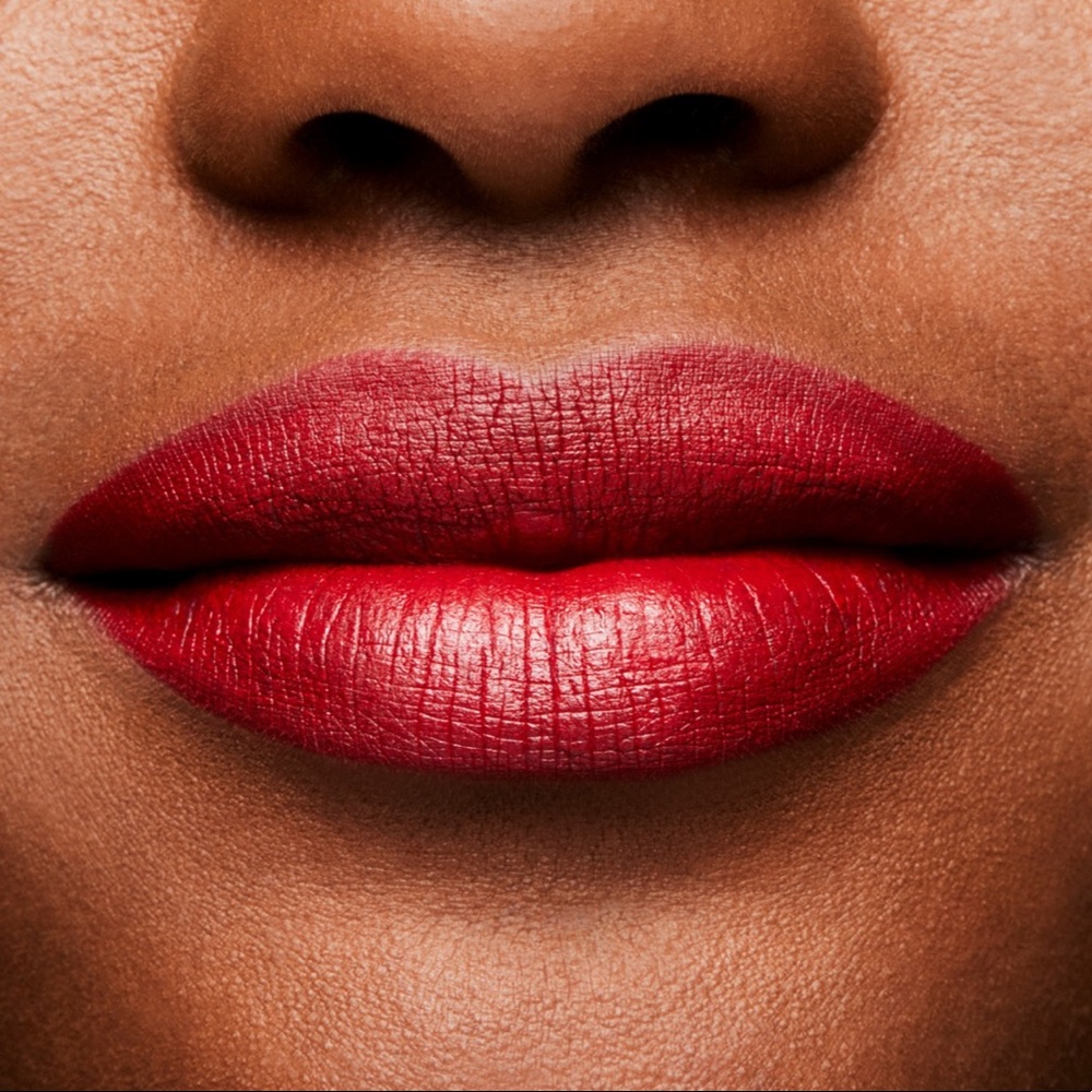 MAC Matte Lipstick Ruby Woo - Picture 13 of 16